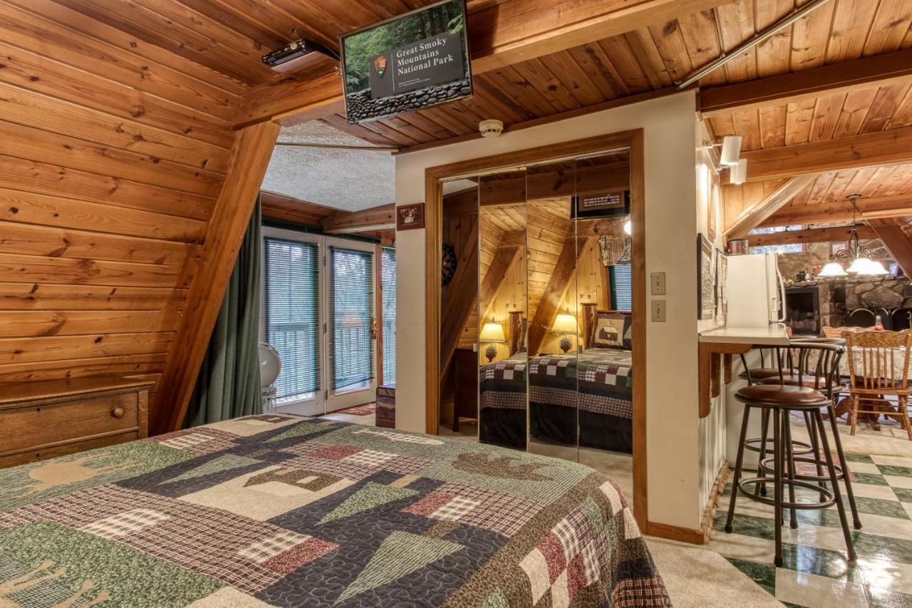 Mountain Springs Chalet Gatlinburg Eksteriør billede