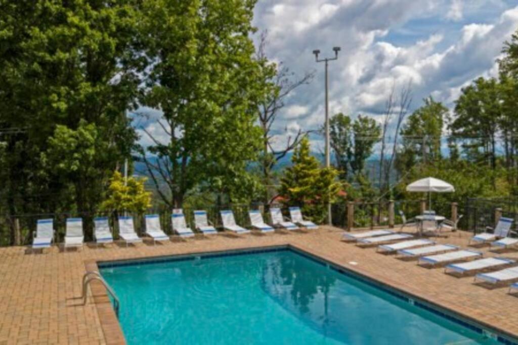 Mountain Springs Chalet Gatlinburg Eksteriør billede