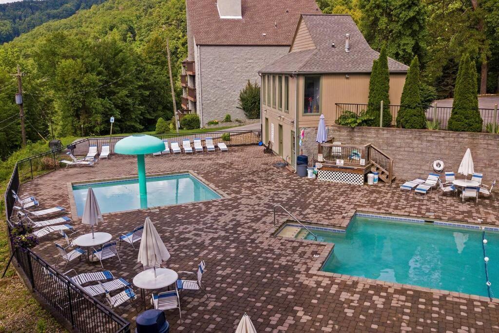 Mountain Springs Chalet Gatlinburg Eksteriør billede